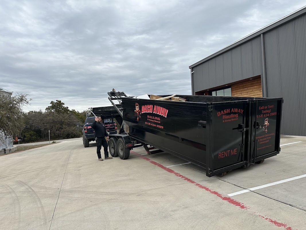 Dash Away Hauling photo 3