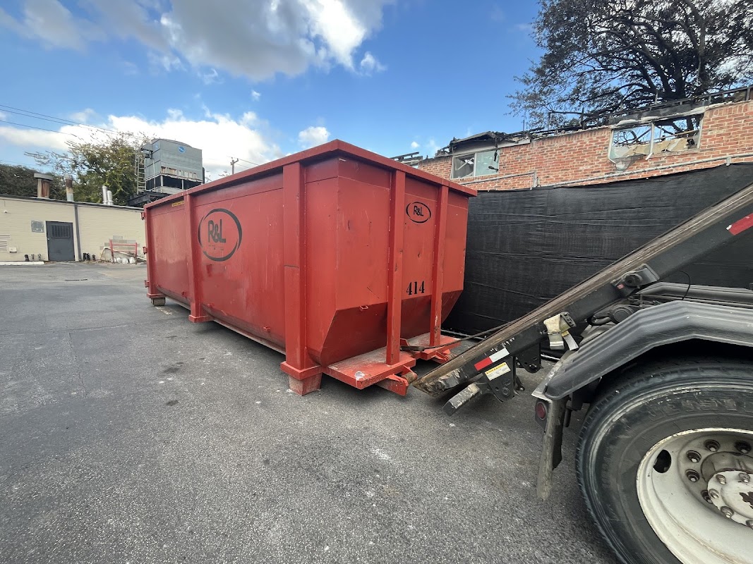 R&L Dumpsters photo 2